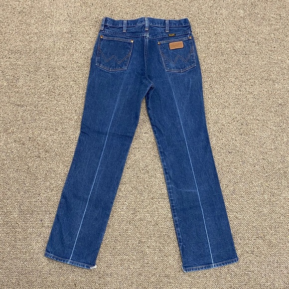 Chic Vintage Wrangler Jeans! - Picture 3 of 7